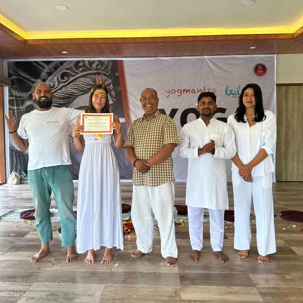 100-hour-yoga-teacher-trainging