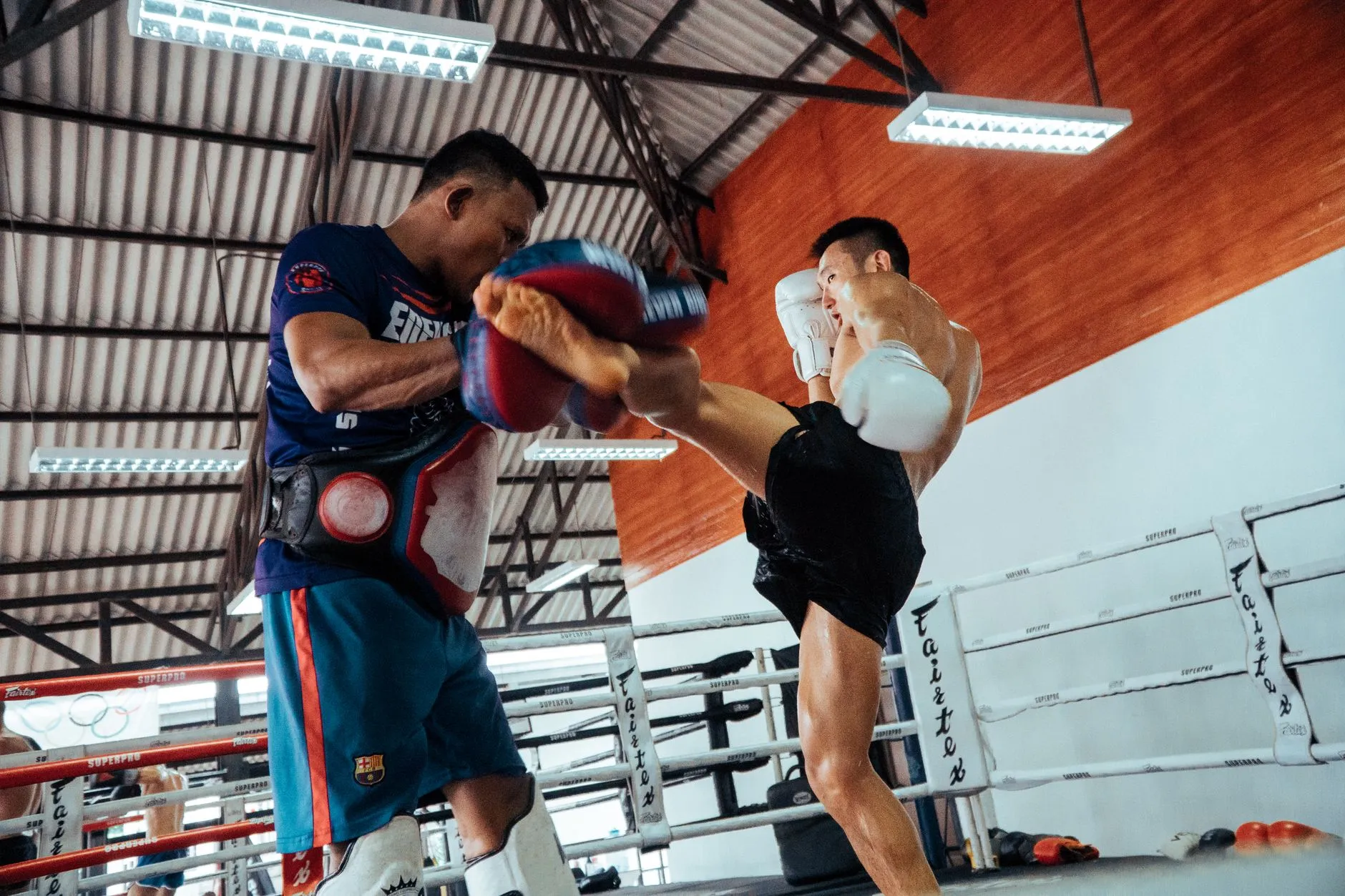Locals and students engaging in Thai culture
